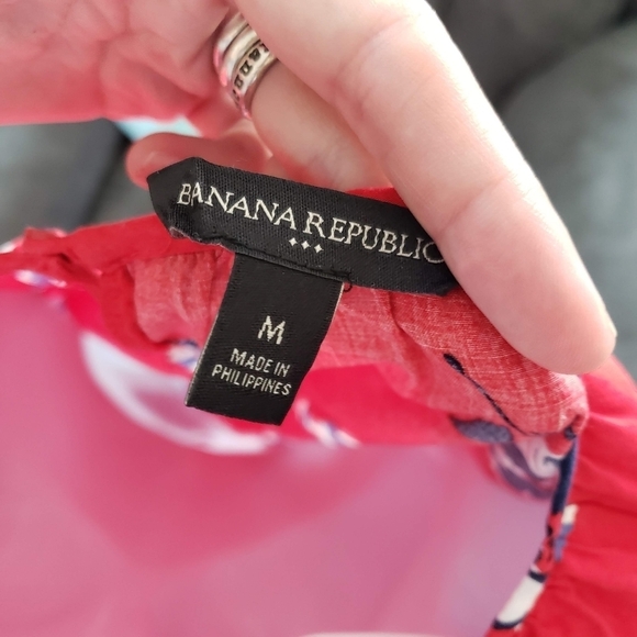 Banana Republic Medium Red Quarter Sleeve Blouse Blue & White Floral Top Keyhole - Picture 6 of 8